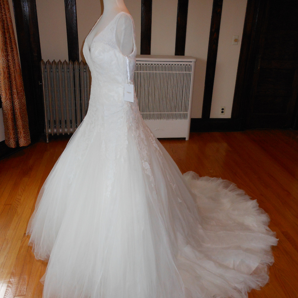 Pronovias Wedding Dress Oly - Picture 5 of 8